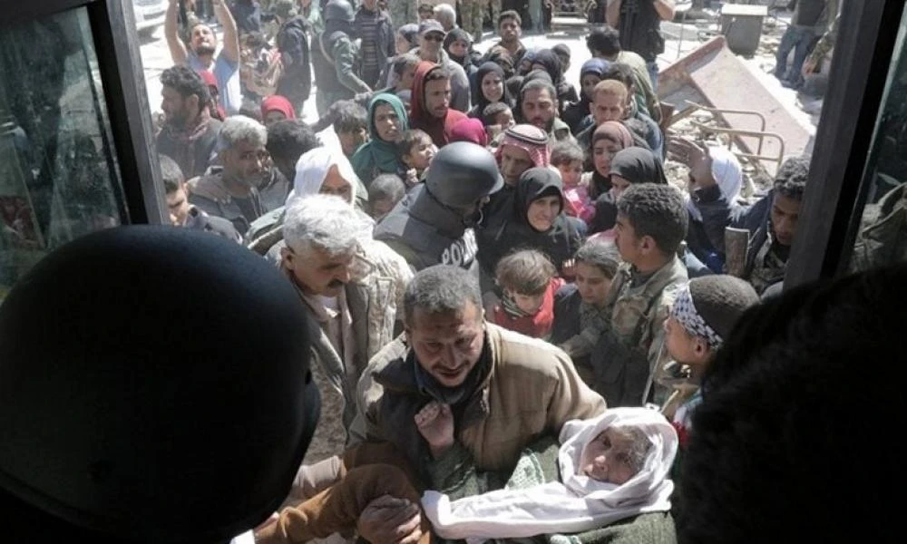 Μόσχα: 46 άμαχοι εγκατέλειψαν χθες την περιοχή γύρω από το Aζοφστάλ